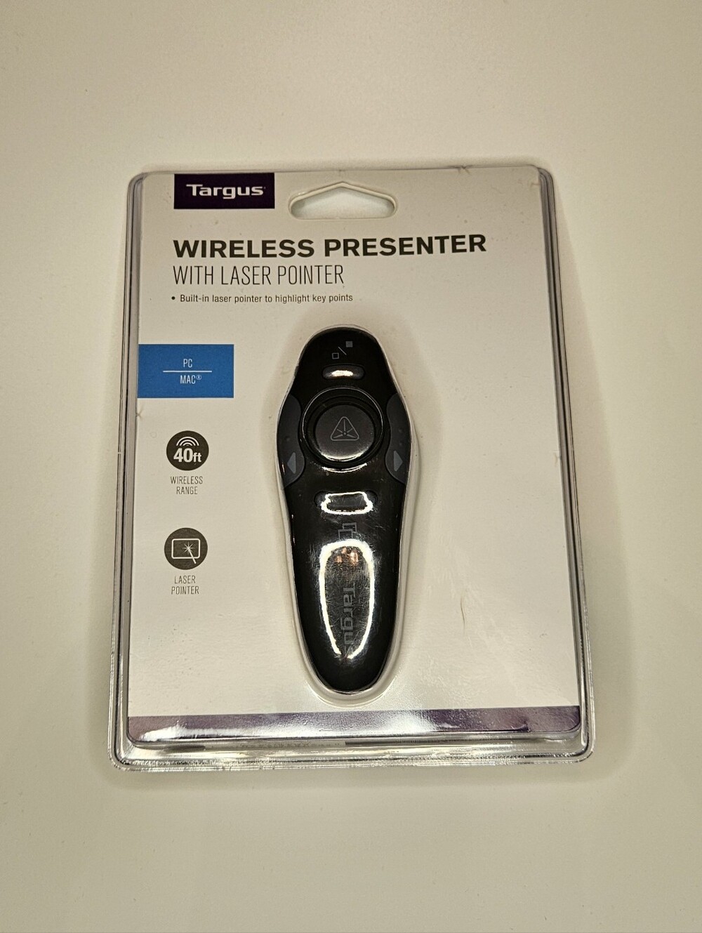 Targus Wireless Presenter with Laser Pointer 40ft Range - For PC and MAC